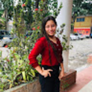 Meet your Posher, Yesenia